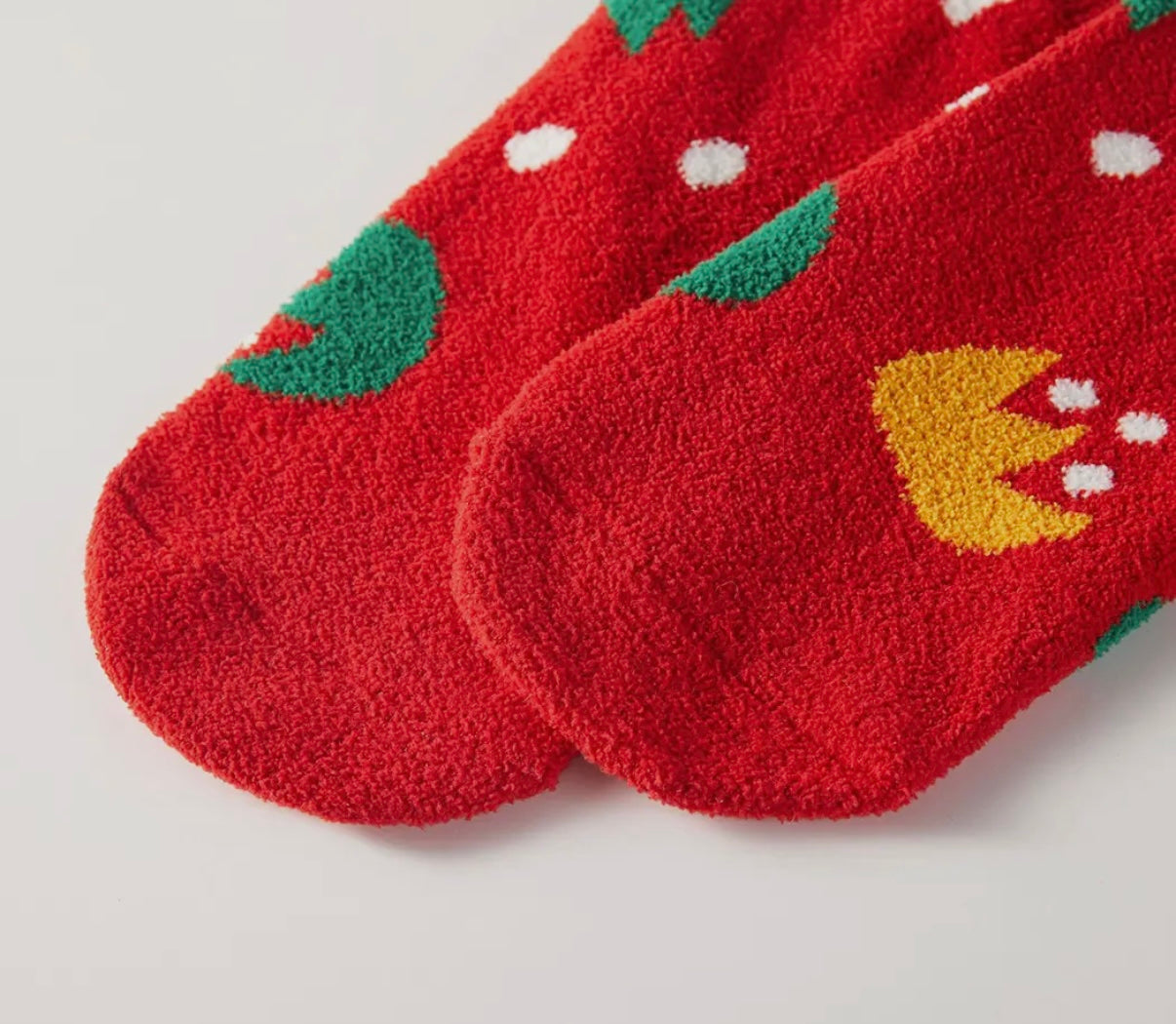 Holiday Pattern Fuzzy Crew Sock Gift Set