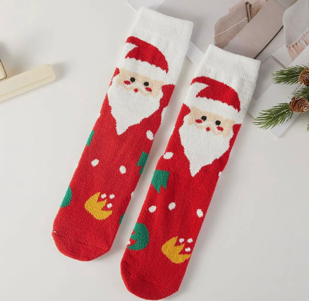 Holiday Pattern Fuzzy Crew Sock Gift Set