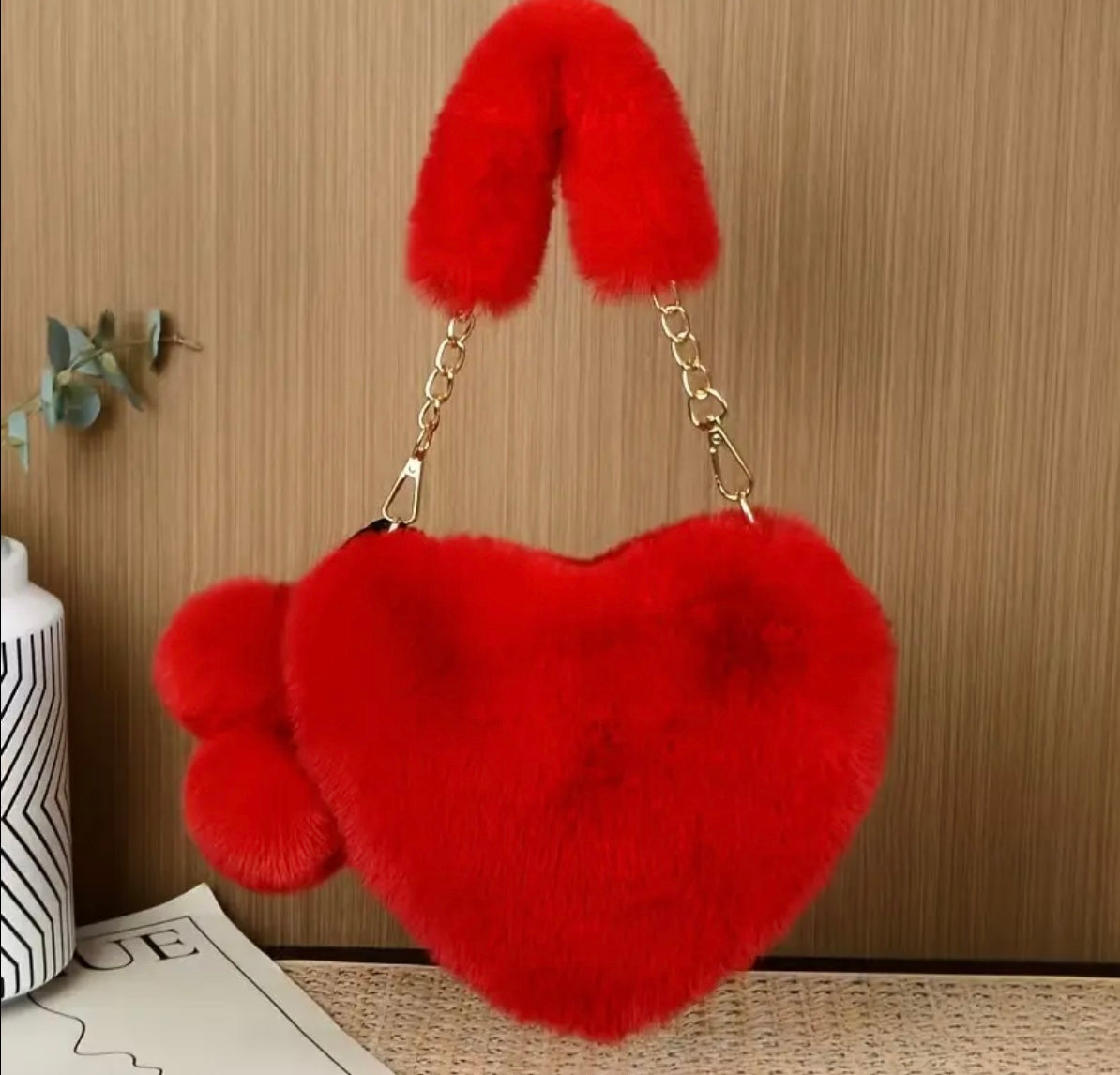 💕 Faux Fur Heart-Shaped Crossbody Bag 💕