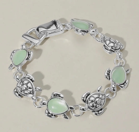 Sea Glass Turtle Magnetic Link Bracelet