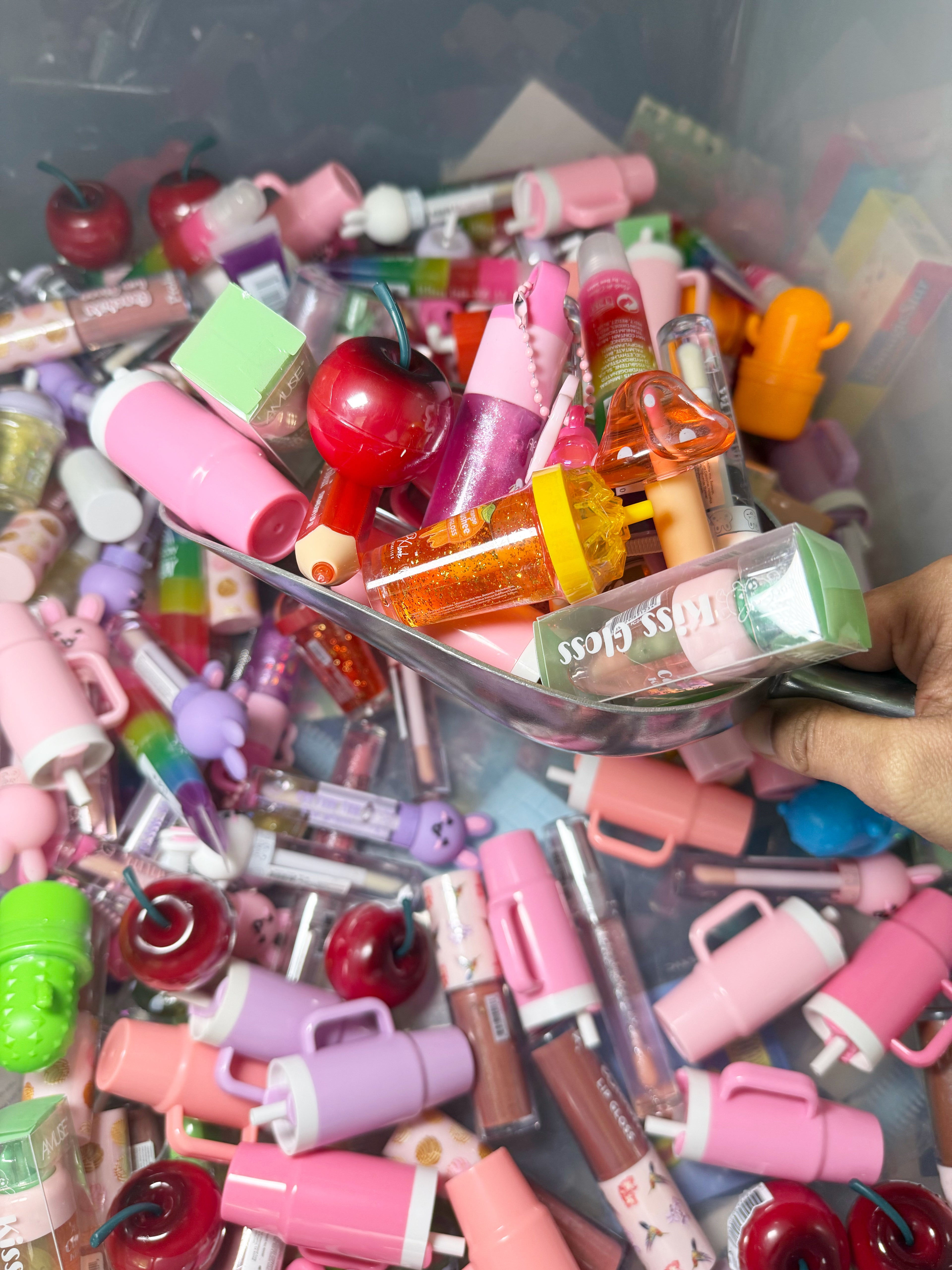 Lucky Lippy Scoop